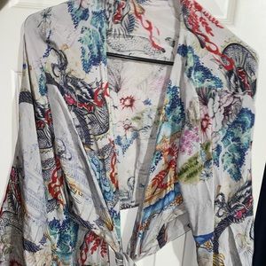 Tie crop top Japanese symbols